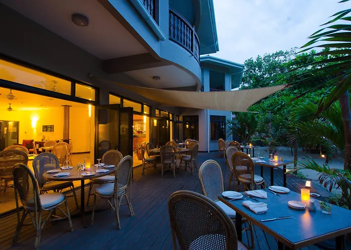 Hotel Pied Dans L'eau Anse Royale