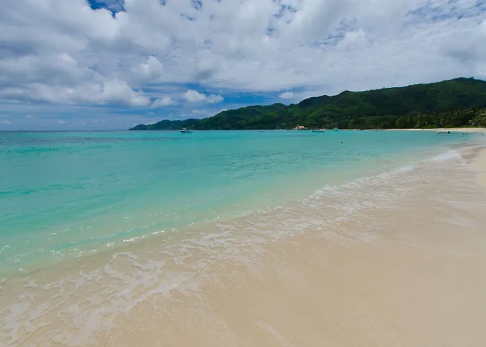 Pied Dans L'eau Hotel Anse Royale