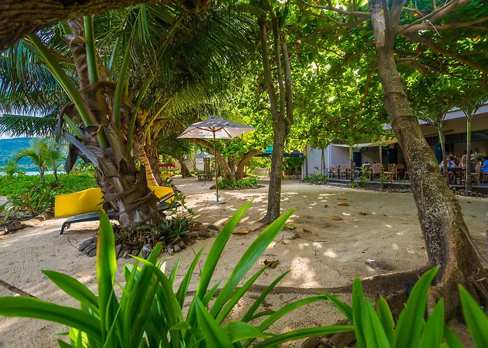 Hotel Pied Dans L'eau Anse Royale
